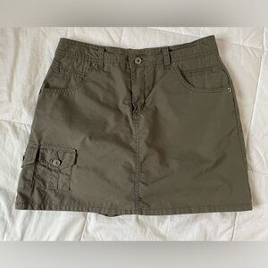 Gloria Vanderbilt Olive Green / Dark Khaki Skorts